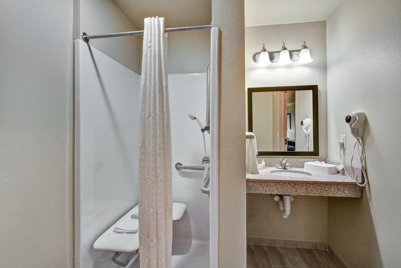 Cobblestone Hotel & Suites Pulaski/Green Bay Kültér fotó